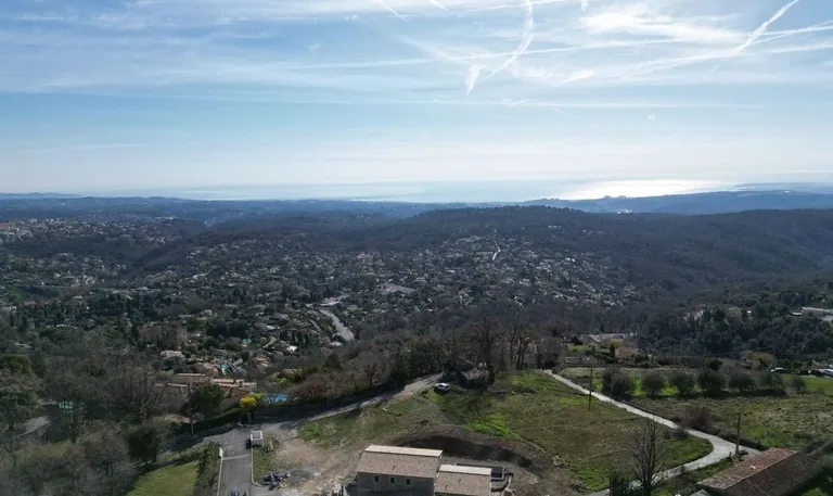 Building plot of 1,250 m² in Tourrettes-sur-Loup, view from the heights